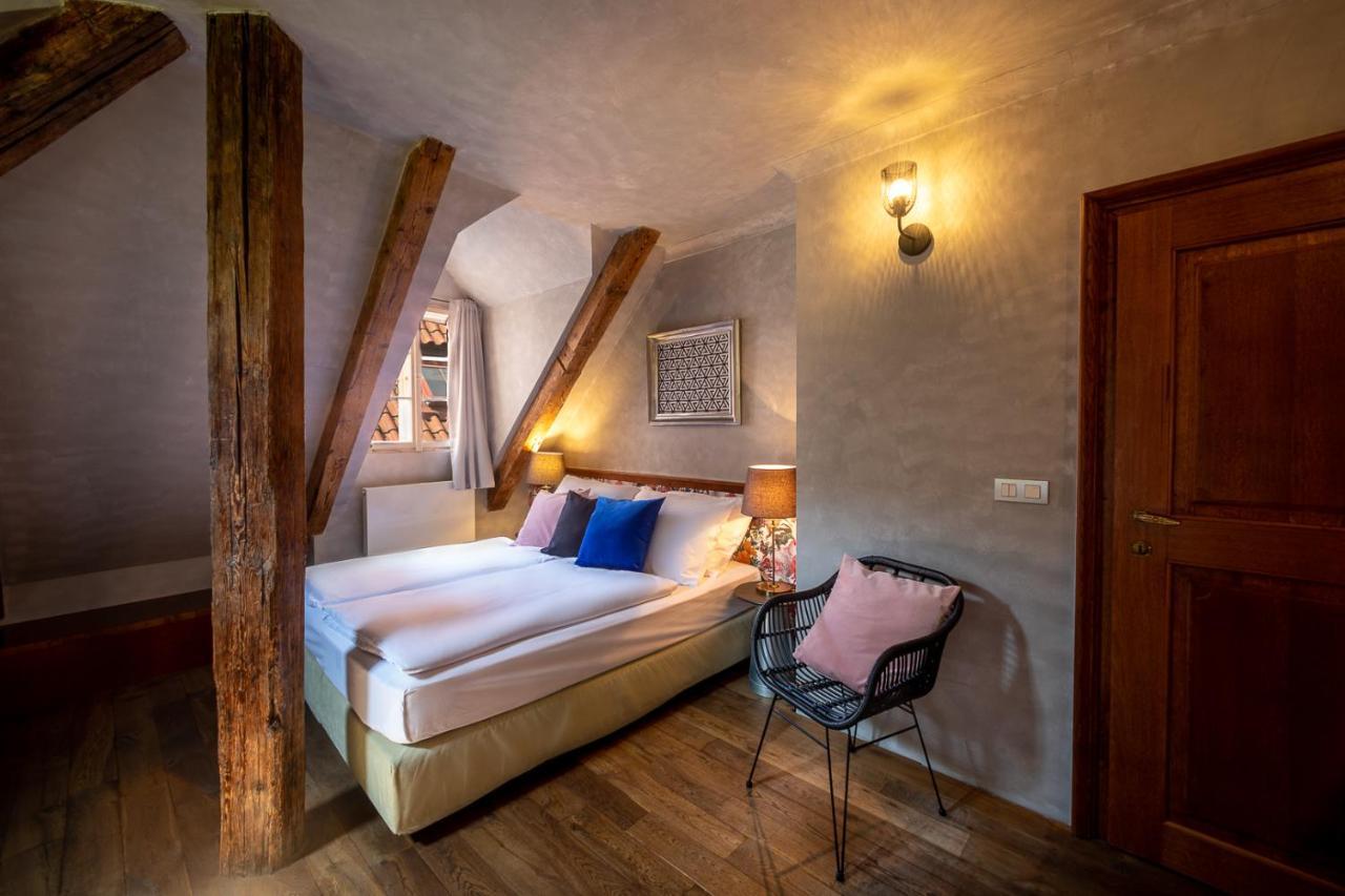 Miss Sophie'S Charles Bridge Hotel Prag Eksteriør billede