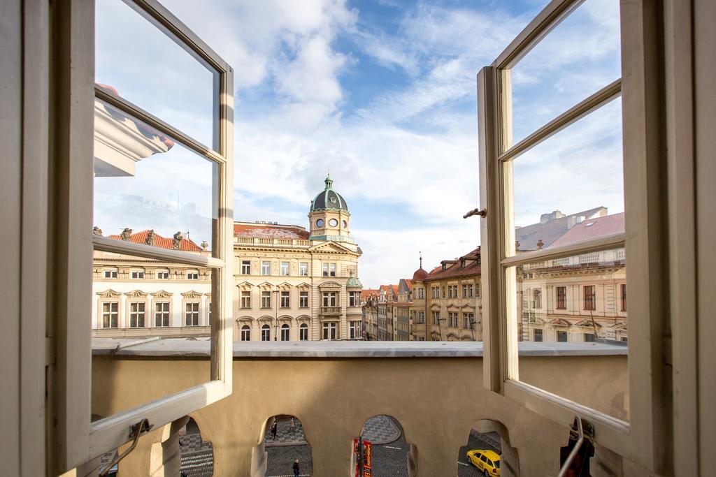 Miss Sophie'S Charles Bridge Hotel Prag Eksteriør billede