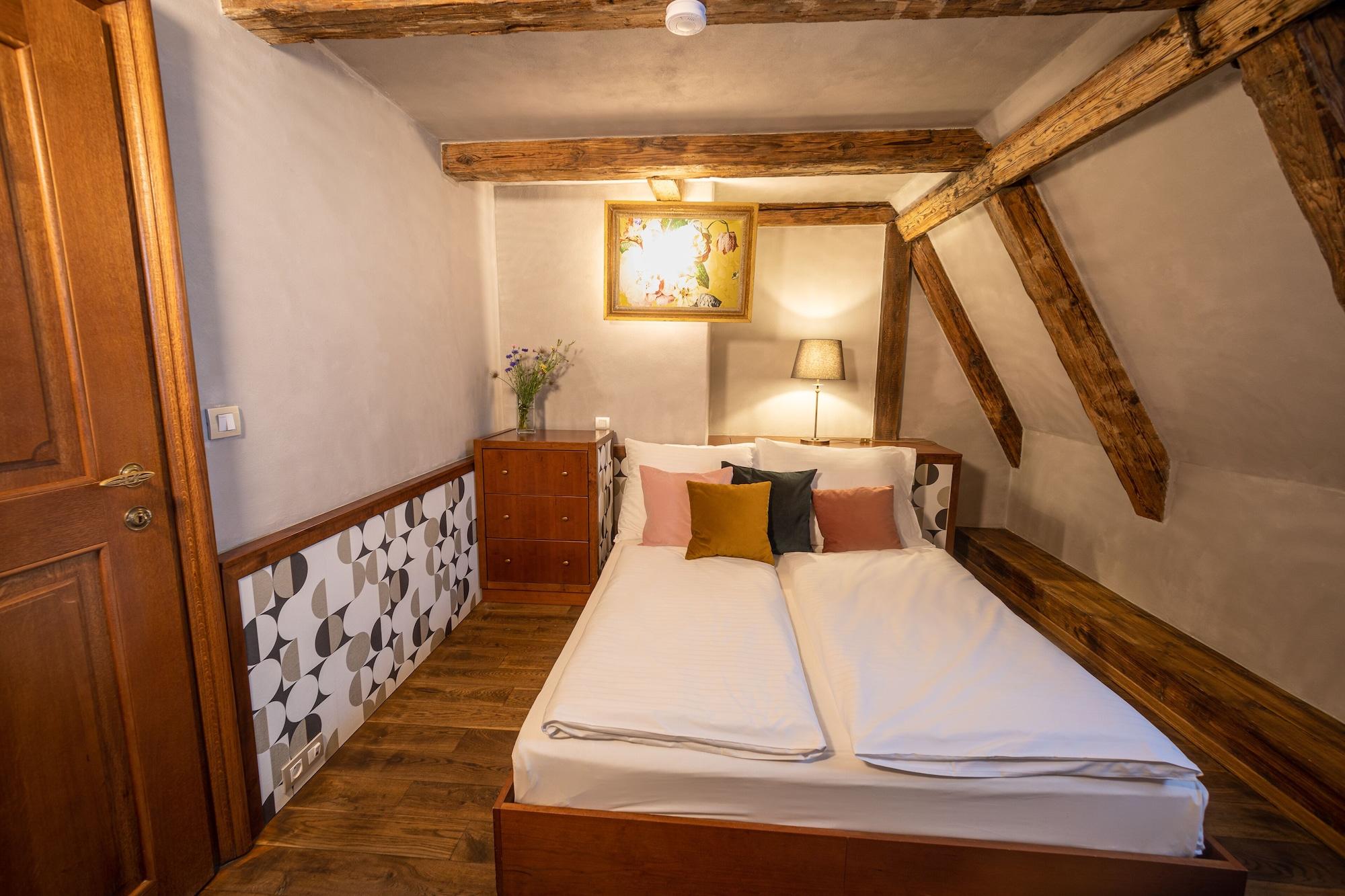 Miss Sophie'S Charles Bridge Hotel Prag Eksteriør billede