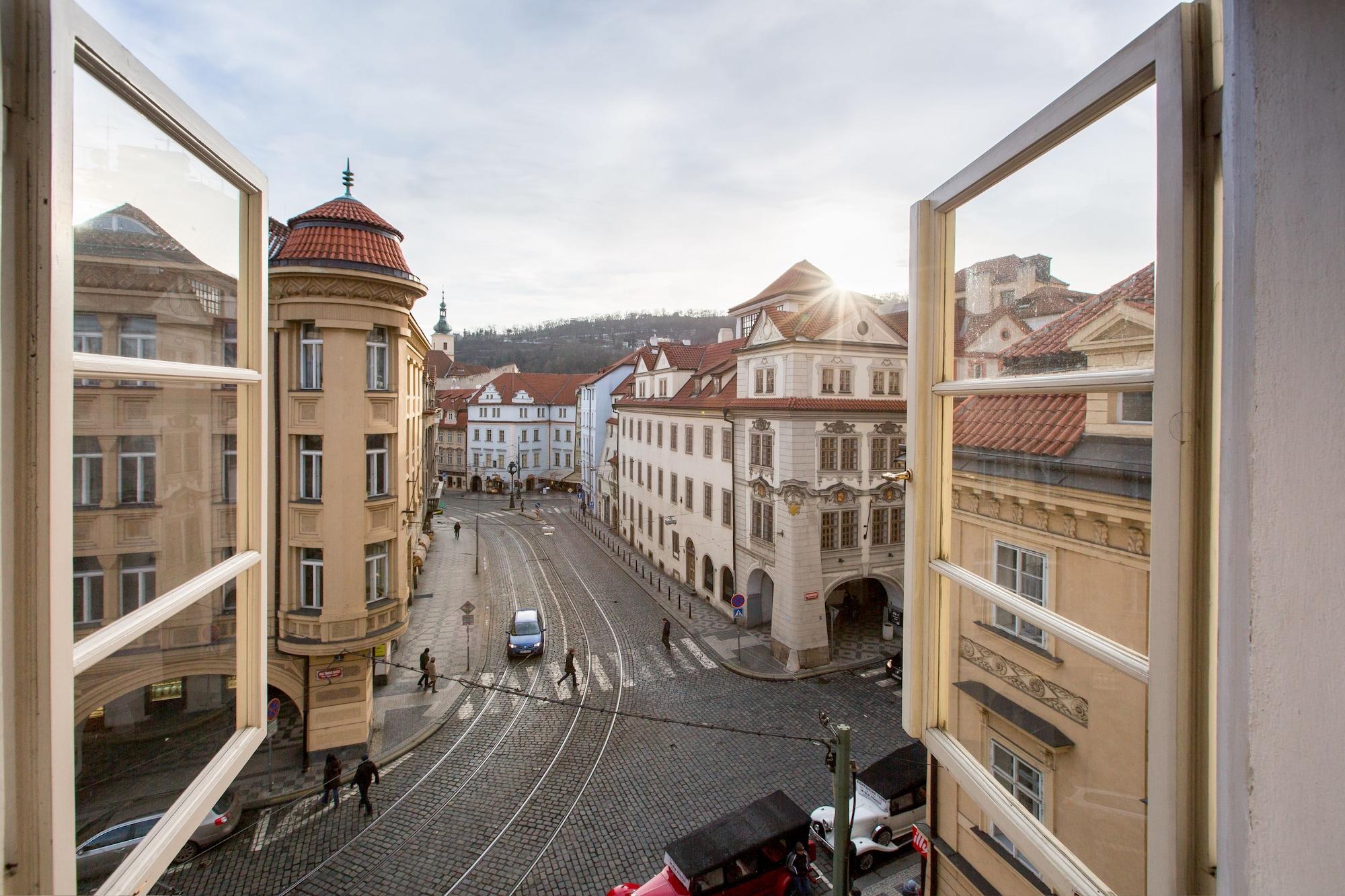 Miss Sophie'S Charles Bridge Hotel Prag Eksteriør billede