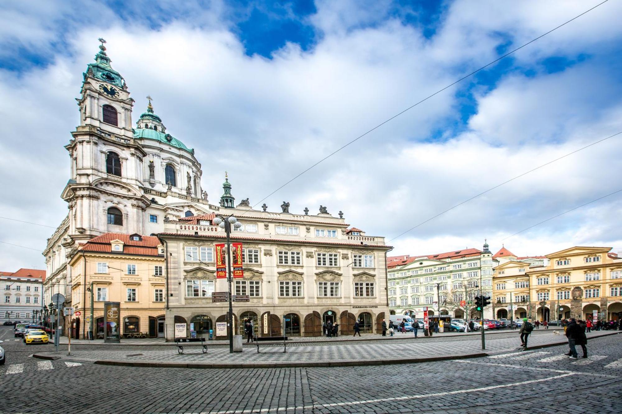 Miss Sophie'S Charles Bridge Hotel Prag Eksteriør billede